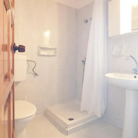 Korakakis Hotel *
