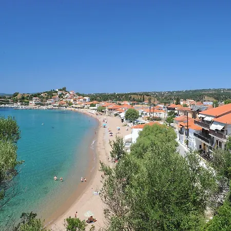 Korakakis Hotel *