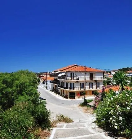 Korakakis Hotel *